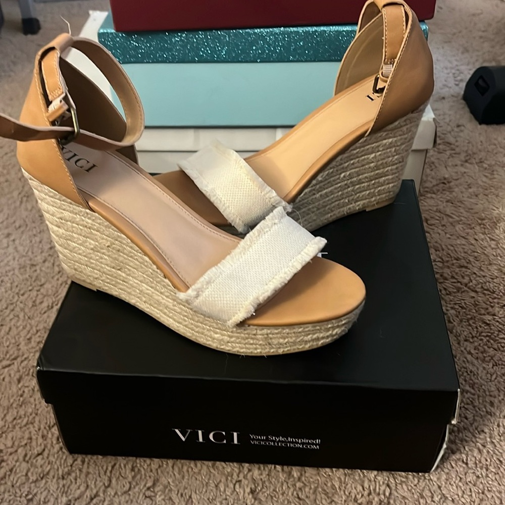 Vici wedges